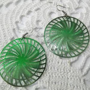Vintage Groovy Green Dangling Earrings